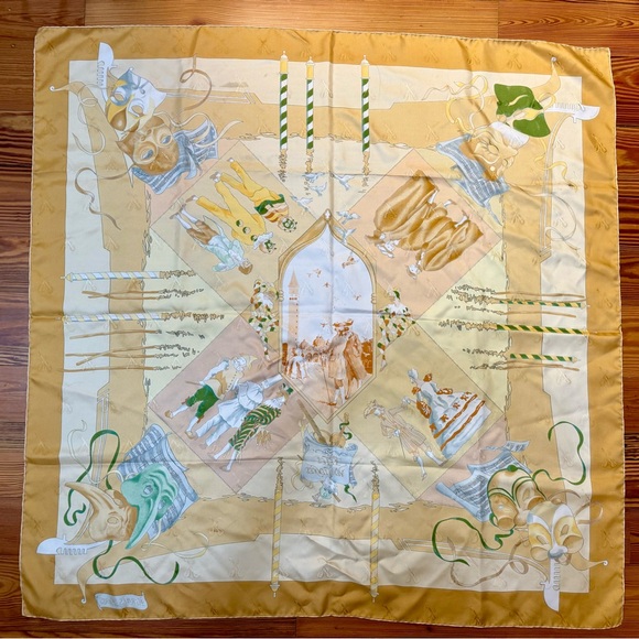 HERMES Vintage Rare Luxury Mandolin Jacquard Silk 90 Scarf “Le Carnaval Venise” - Picture 10 of 16